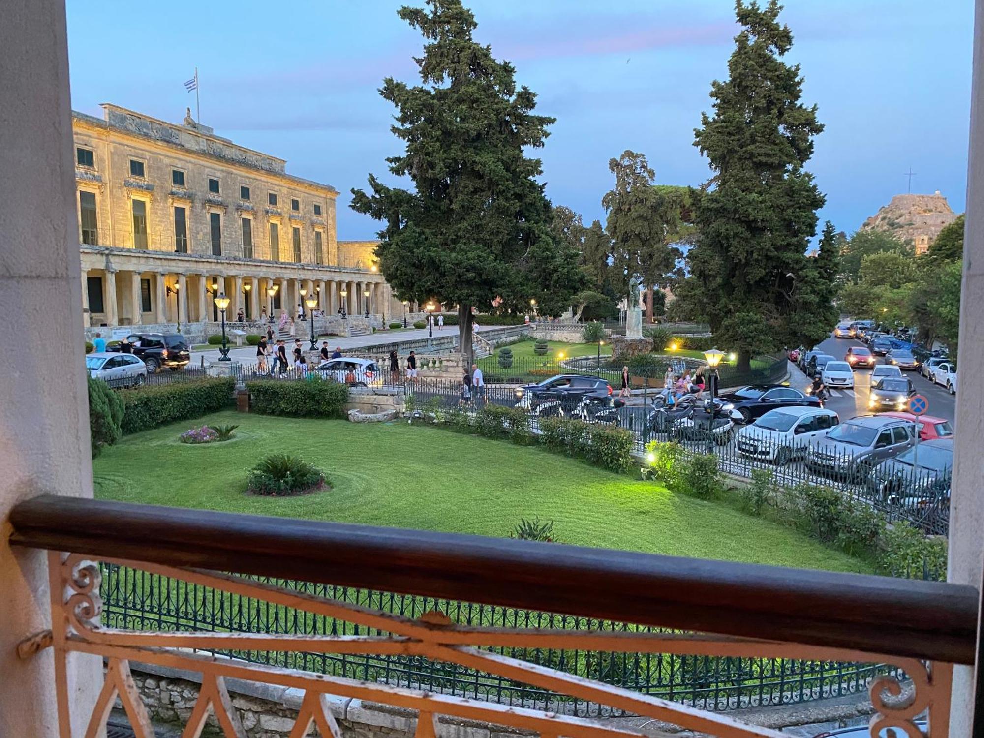 Palazzo Luxury Suite - View To Liston Square & Old Fortress Of Corfu Old Town Exterior photo